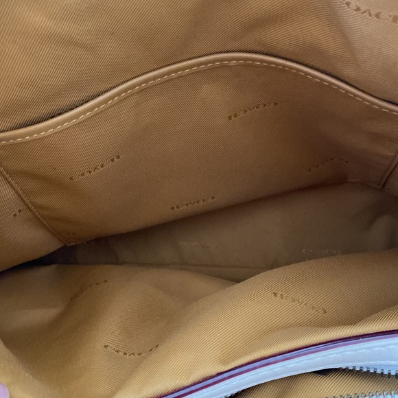 Coach- Edie 31 Shoulder Bag in Signature Leather With Rivets - cream color - Picture 7 of 10